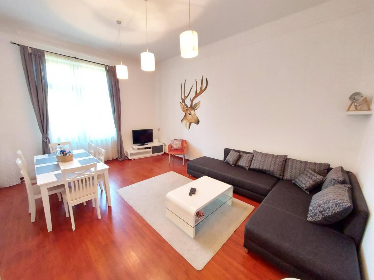 Deak Apartman Sopron Exteriör bild