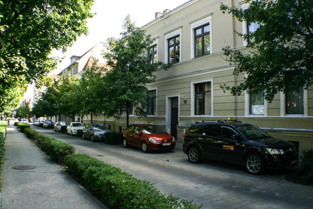 Deak Apartman Sopron Exteriör bild